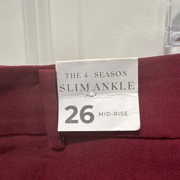 Lane Bryant 4-Season Ankle Pant Cranberry, Zip Pockets, Plus Size 26 NWT - Picture 6 of 7